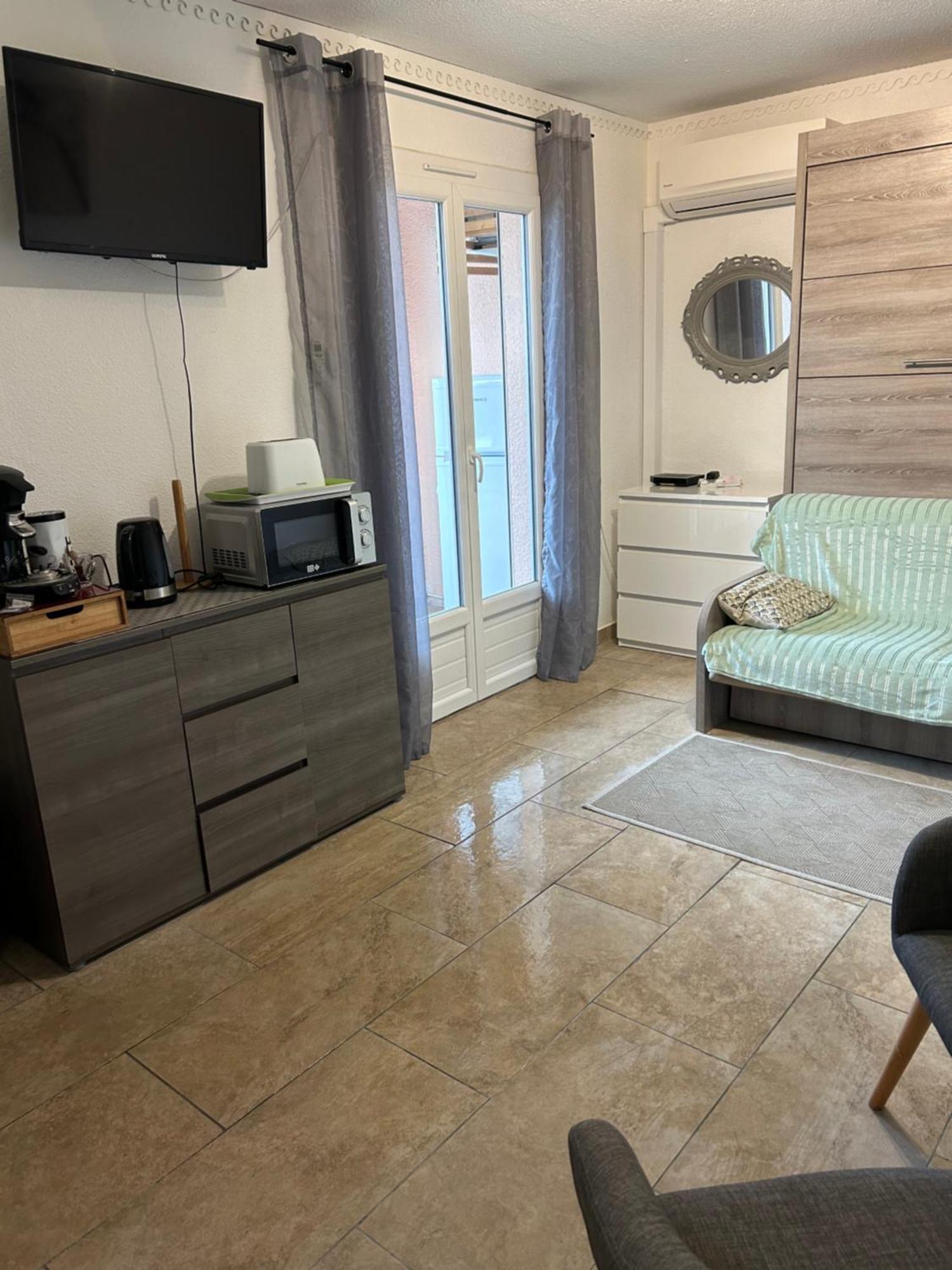 Studio Climatise Proche Port Et Plages La Londe-les-Maures ภายนอก รูปภาพ